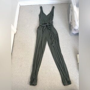 Abercrombie jumpsuit size XXS